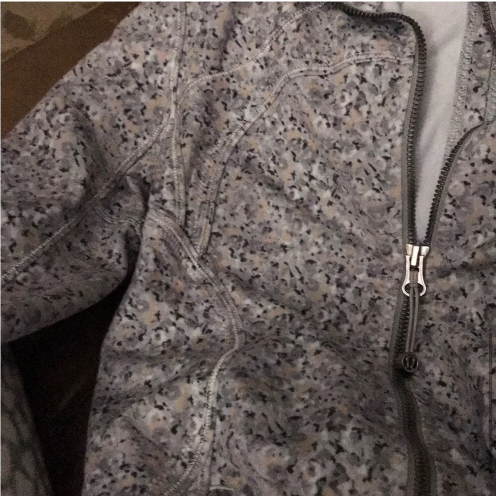 LULULEMON ATHLETICA Forme Jacket Petit fleur silver spoon size 4 - Picture 6 of 7